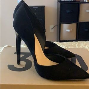 Gorgeous Black suede Heels Size 9
